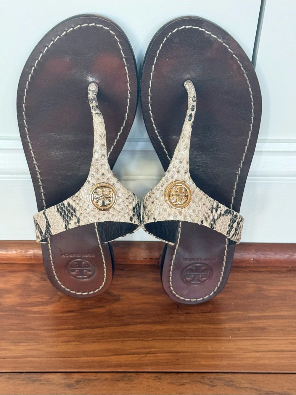 Tory Burch Snakeskin Leather Thong Miller Sandals Size 8✨